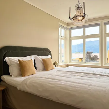 Charming With Free Parking Close To Center Ålesund