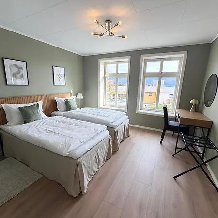 Charming With Free Parking Close To Center Ålesund