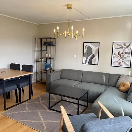 Charming With Free Parking Close To Center *