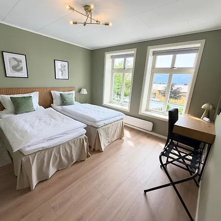Charming With Free Parking Close To Center Ålesund