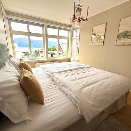 Apartment Charming With Free Parking Close To Center *